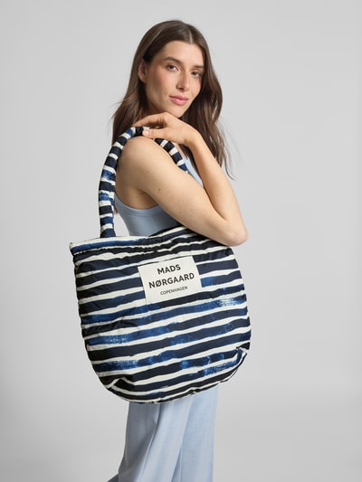MADS NØRGAARD Shopper mit Label-Patch und Label-Detail Marine 1
