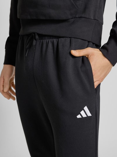 ADIDAS SPORTSWEAR Regular Fit Sweatpants mit Logo-Stitching Modell 'FEELCOZY' Black 3