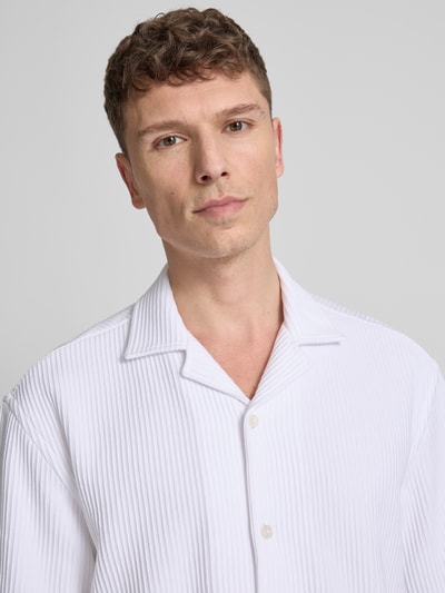BOSS Relaxed Fit Kurzarmhemd mit Resortkragen Weiss 3