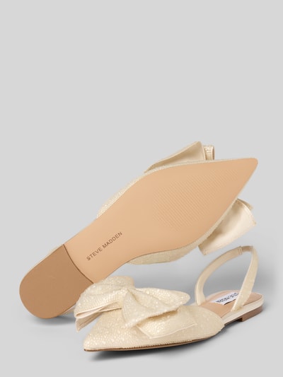 Produktfoto, Ballerinas im Slingback-Look Modell 'Cardi' von Steve Madden in Creme mit Ziersteinbesatz, spitze Form, glatte Sohle, 2 cm Absatz
