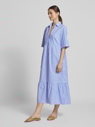 Christian Berg Woman Overhemdjurk in laagjeslook met V-hals Bleu - 1