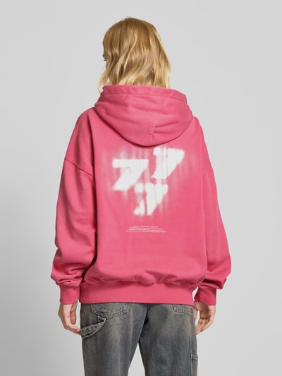 Pegador Oversized Hoodie mit Label- und Statement-Print Modell 'SUTA' Pink 5