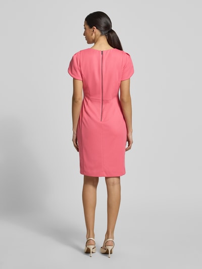 Vera Mont Knielanges Cocktailkleid mit Rundhalsausschnitt Koralle 5