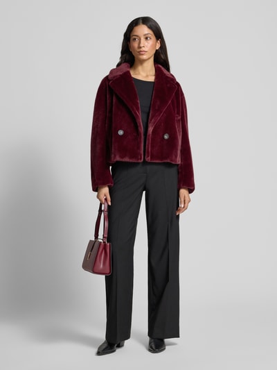 Marc Cain Jacke aus Kunstfell mit Reverskragen Bordeaux 1