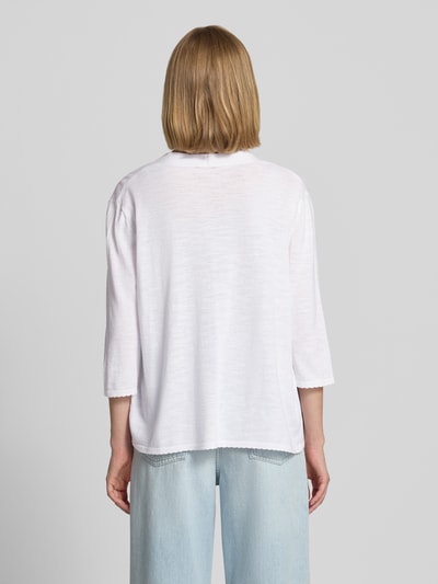 Kobiece modelka nosi Regular Fit Bolero aus reiner Baumwolle od s.Oliver RED LABEL, białe, gładka faktura, widok całej sylwetki z tyłu.