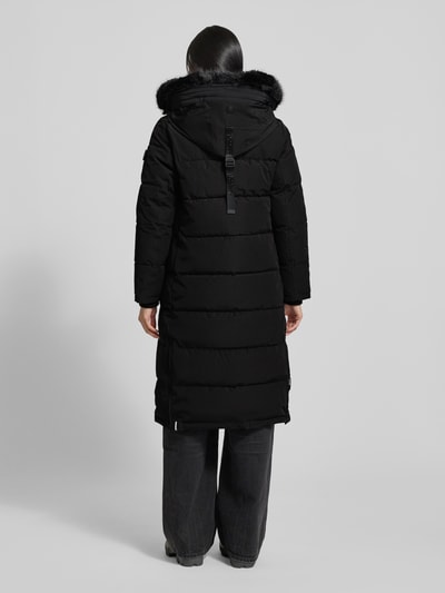 khujo Płaszcz pikowany z detalami z logo Czarny 5