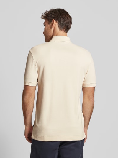 BOSS Koszulka polo o kroju regular fit z zamkiem błyskawicznym model ‘Paras’ Piaskowy 5