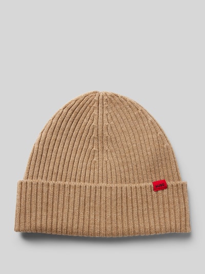 HUGO Czapka beanie z żywej wełny z naszywką z logo model ‘Xola’ Piaskowy 1