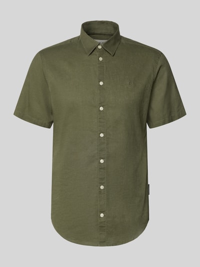 Produktfoto, Slim Fit vrijetijdsoverhemd van mix van linnen en katoen model 'AKSEL' van Casual Friday in olijfgroen met knoopsluiting, kentkraag, labelstitching, ruglengte maat M 78 cm, schouderbreedte 45 cm, mouwlengte 27 cm