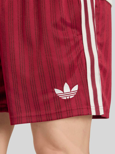 adidas Originals Regular Fit Sportshorts mit Kontraststreifen Modell 'Spanien' Bordeaux 5
