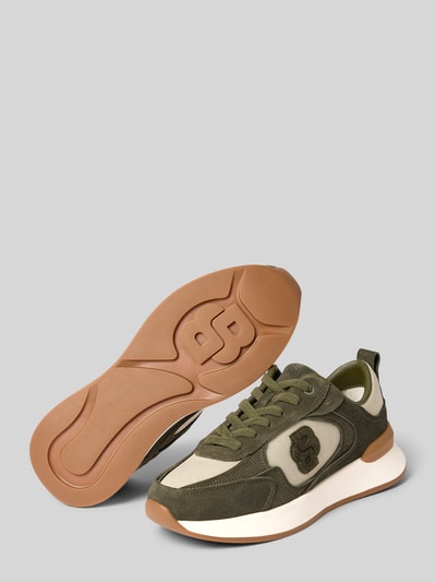 Produktfoto, sneakersy z zielonej i beżowej skóry bydlęcej o matowej teksturze, model 'B Icon_Runn_stcsdcv' od BOSS, damskie sneakersy