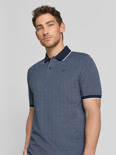 bugatti Regular Fit Poloshirt mit Label-Stitching Jeansblau 3