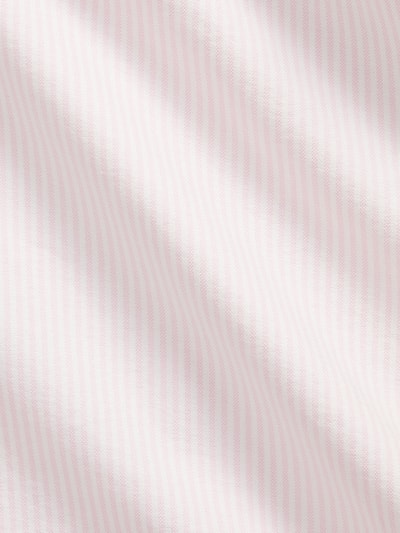 Produktfoto, feine rosa-weiße Streifen mit weicher, strukturierter Baumwolloberfläche bei Custom Fit Freizeithemd aus reiner Baumwolle von Polo Ralph Lauren