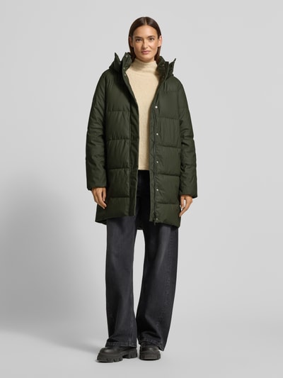 Vero Moda Płaszcz pikowany o kroju regular fit z kapturem model ‘GREATAKYLIE’ Oliwkowy 1