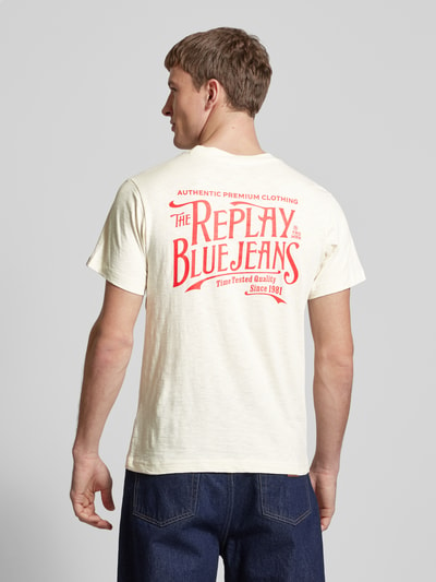 Replay T-shirt z nadrukiem z logo Złamany biały 5