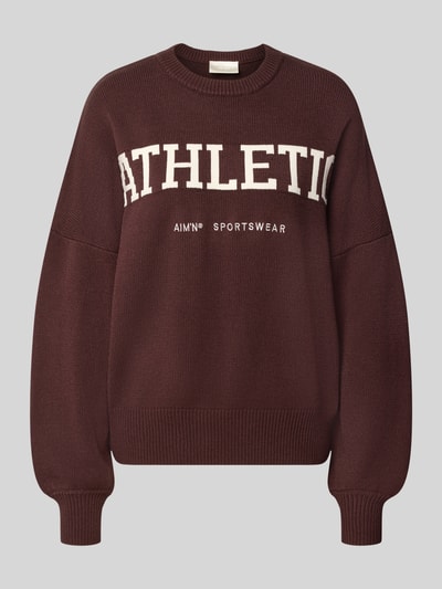 Produktfoto, Oversized Strickpullover aus Viskose-Mix von aim'n in Dunkelbraun mit Rundhalsausschnitt, Label-Stitching, strukturierte Textur