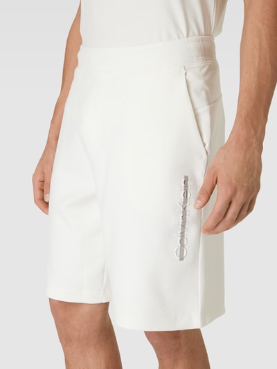 CK Calvin Klein Regular fit sweatshorts in effen design Offwhite - 3