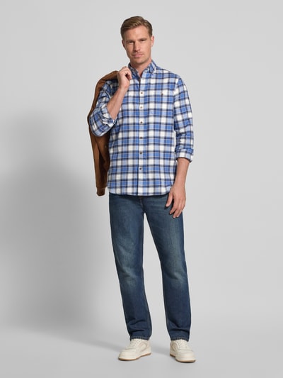 Christian Berg Men Regular fit vrijetijdsoverhemd met button-downkraag Marineblauw - 1