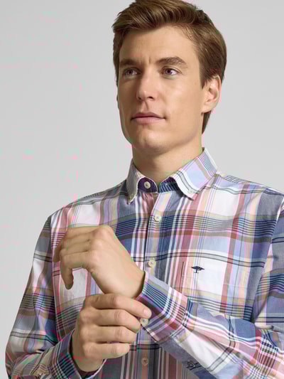 Fynch-Hatton Regular Fit Freizeithemd mit Logo-Stitching Modell 'Oxford' Koralle 3
