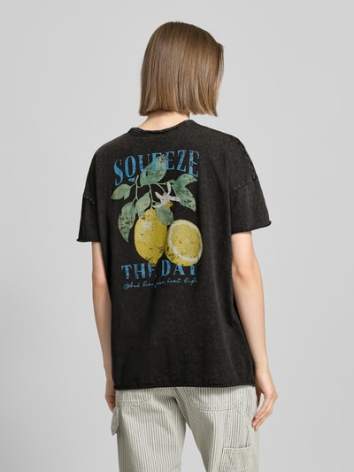 Only T-shirt o kroju oversized z czystej bawełny model ‘RIE LIFE’ Metaliczny czarny 5