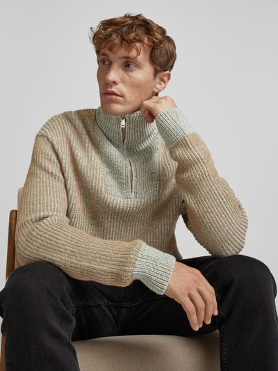 Scotch & Soda Sweter z dzianiny ze stójką Piaskowy 3