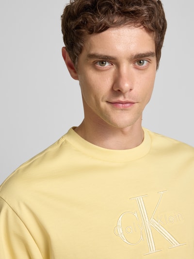 Calvin Klein Jeans T-shirt z wyhaftowanym logo Żółty 3
