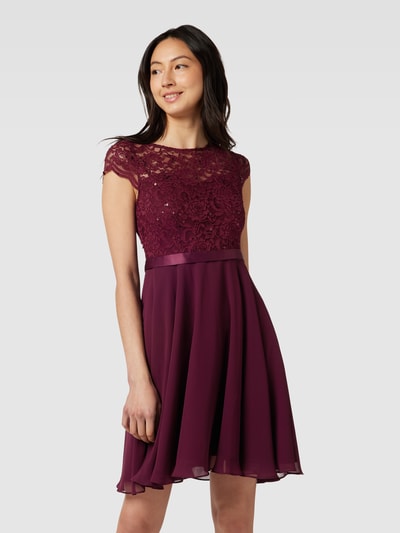 Jake*s Cocktail Knielanges Cocktailkleid mit Spitzenbesatz Bordeaux 4