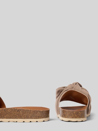 Produktfoto, Slipper aus Echtleder mit Zierschleife Modell 'Roxy' von Verbenas, abgerundete Passform, offene Ferse, Absatzhöhe 3 cm bei Größe 40