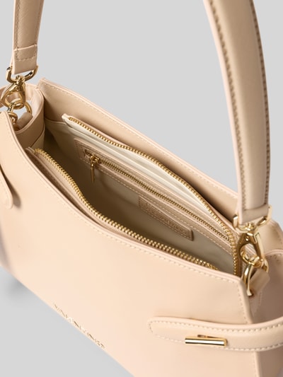 Produktfoto, helle beigefarbene Umhängetasche mit goldfarbenen Reißverschlüssen, glatte Oberfläche, Valentino Bags Umhängetasche mit Label-Detail Modell 'NIVALIS RE', Damen Umhängetasche von Valentino Bags