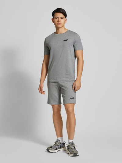 PUMA PERFORMANCE T-Shirt mit Label-Stitching Mittelgrau Melange 1