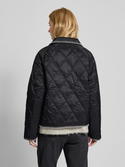 Pieces Regular Fit Steppjacke mit Statement-Nähten an Säumen Modell 'NAIMA' Black 5