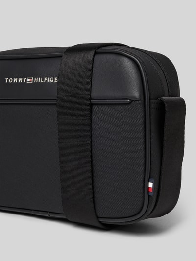 Tommy Hilfiger Kulturbeutel mit verstellbarem Schulterriemen Black 3