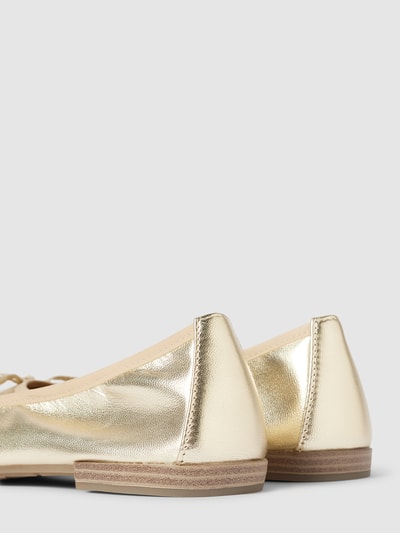 Marco Tozzi Lederballerinas in metallic Gold 2