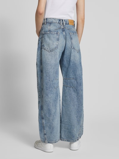 Review Barrel Fit Jeans mit Eingrifftaschen Hellblau 5