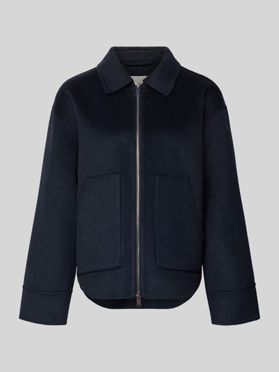Productfoto, Jacke aus Lanawoll-Mix Modell 'Hilvyn' van OPUS in donkerblauw met omlegkraag, tweewegrits, relaxed fit, mix van lana wol en viscose, schouderbreedte 51 cm, borstwijdte 68 cm, ruglengte 59 cm, mouwlengte 55 cm