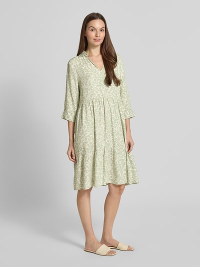 OPUS Knielange jurk in laagjeslook, model 'Walari' Lichtgroen gemêleerd - 1