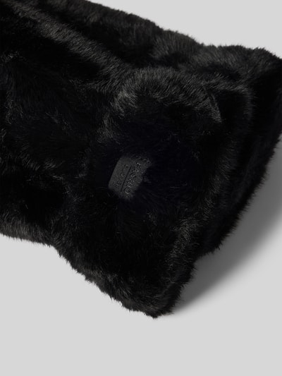 Produktfoto, schwarze Handschuhe aus Kunstfell mit Label-Detail, weiche Textur, Damen Handschuhe von Kurt Beines, Fäustlinge