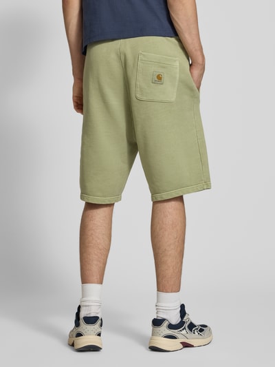 Carhartt Work In Progress Sweatshorts mit Eingrifftaschen Modell 'Nelson' Gruen 5