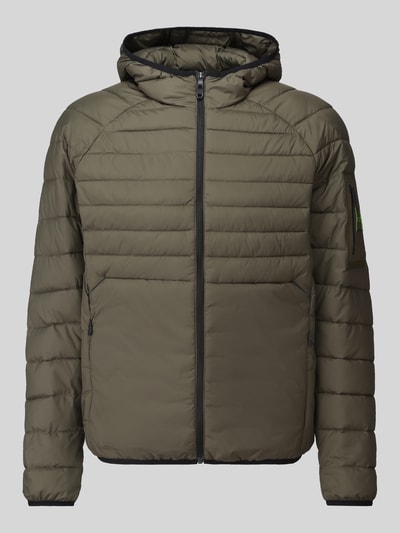 Produktfoto, Regular Fit Steppjacke mit Kapuze Modell 'OW_Urbanex' von BOSS Green w odcieniu oliwkowym, matowa tekstura, poziome przeszycia