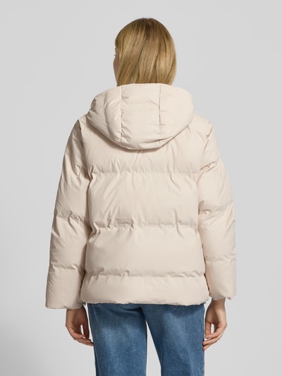 FREE/QUENT Kurtka pikowana z zamkiem błyskawicznym dwustronnym model ‘RAINGO’ Złamany biały 5