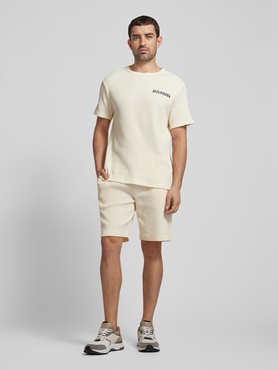 Tommy Hilfiger T-Shirt mit Strukturmuster Sand 1