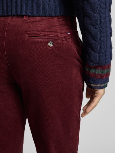 Tommy Hilfiger Spodnie sztruksowe z prostą nogawką z mieszanki bawełny model ‘DENTON’ Ciemnoczerwony 3
