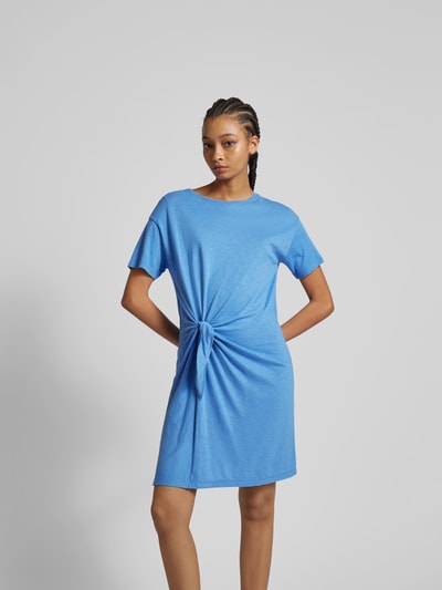 Juvia T-Shirt-Kleid mit Knoten-Detail Bleu 4