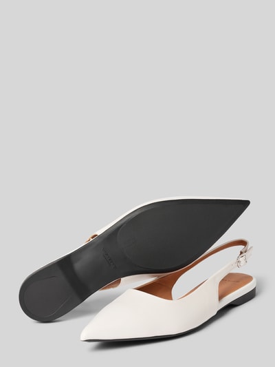 Produktfoto, Slingbacks aus echtem Leder Modell 'HERMINE' von Vagabond, Optik: Unifarben, Schuhspitze: spitz, Absatzform: Blockabsatz, Verschluss: Dornschließe, Sohle: leicht strukturiert