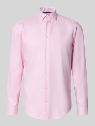 Christian Berg Men Regular Fit Business-Hemd mit Strukturmuster und Kentkragen Pink 1