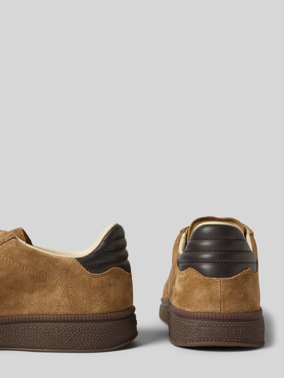 Productfoto, bruine sneakers van rundleer met donkere hiel, model 'Cuzmo' van GANT, Heren sneakers