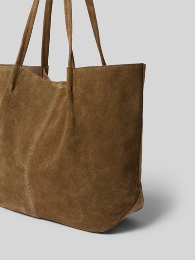 Produktfoto, Tote Bag aus echtem Rindsleder Modell 'Bella' von MANGO in brauner Wildlederoptik, schmale Schulterriemen, glatte Textur