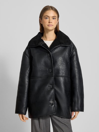Gina Tricot Jacke in Leder-Optik mit Futter aus Teddyfell Black 4
