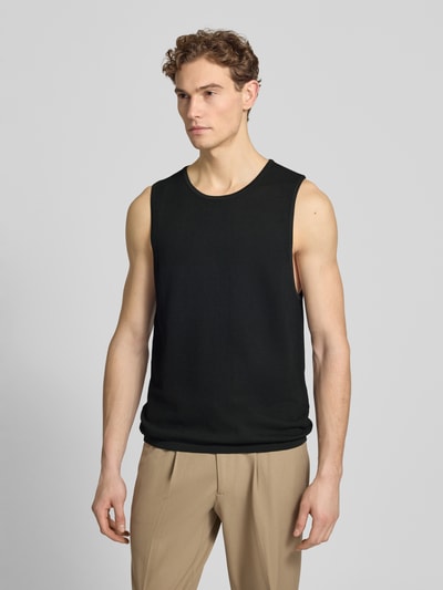 Mannenmodel draagt top met ronde hals van Antony Morato, materiaalmix met viscose, recht model, elastische zoom, ruglengte maat M 66 cm, geheellichaamsaanzicht van voren.
