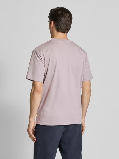 WOODBIRD T-Shirt mit Label-Print Modell 'Baine' Flieder 5